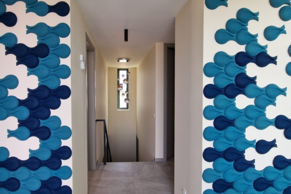 Organic-Blocks-Drop-Multi-Color-Office-Hallway2