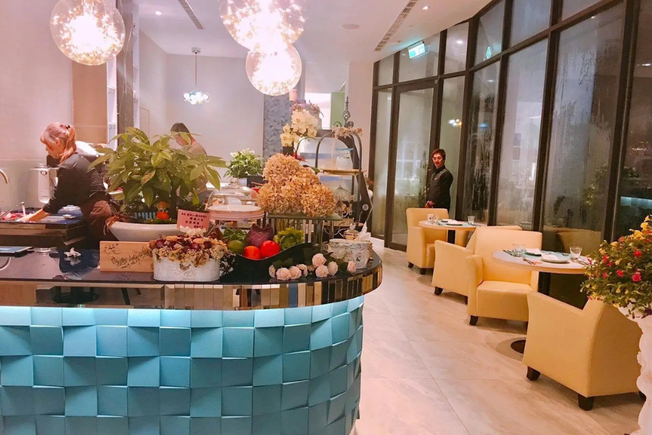 Organic-Blocks-Chock-Turquoise-Bar-wall-1