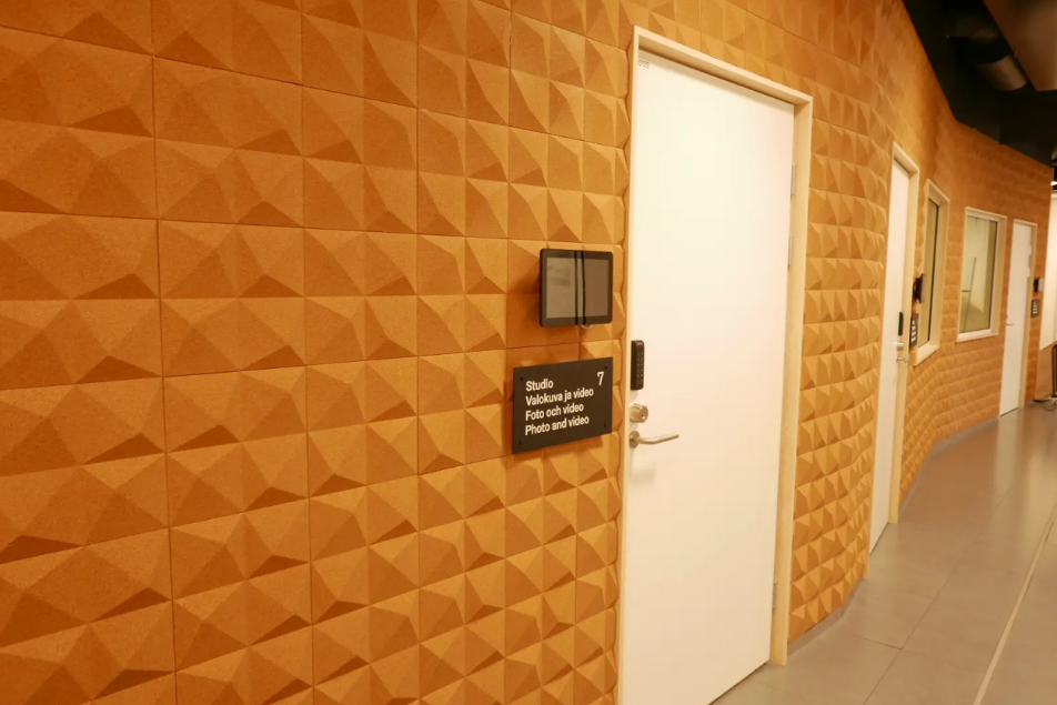 Organic-Blocks-Peak-Natural-Office-Complex