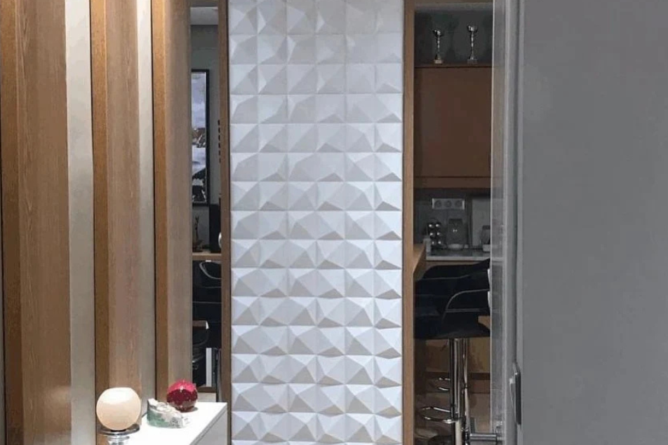 Organic-Blocks-Peak-White-Hotel