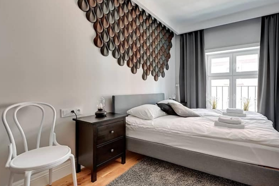 Organic-Blocks-Drop-Multi-Color-Hotel-Room2